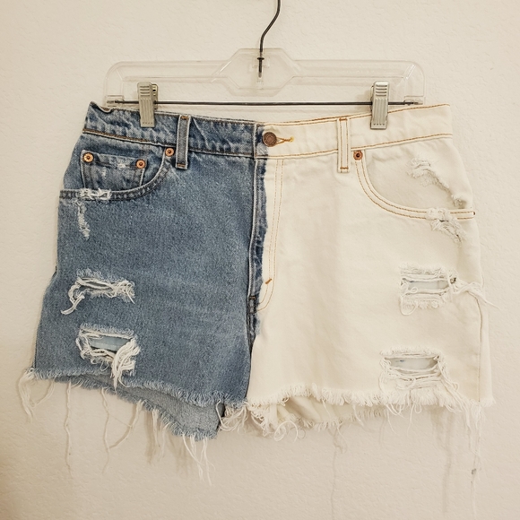Levi's Pants - LEVI'S 550•1/2 bleach distressed•vintage Petros